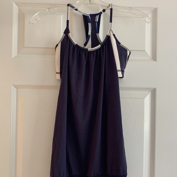 Lululemon Tank with Sports Bra - Picture 3 of 6